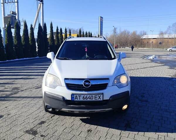 Белый Опель Антара, объемом двигателя 2 л и пробегом 216 тыс. км за 7999 $, фото 1 на Automoto.ua