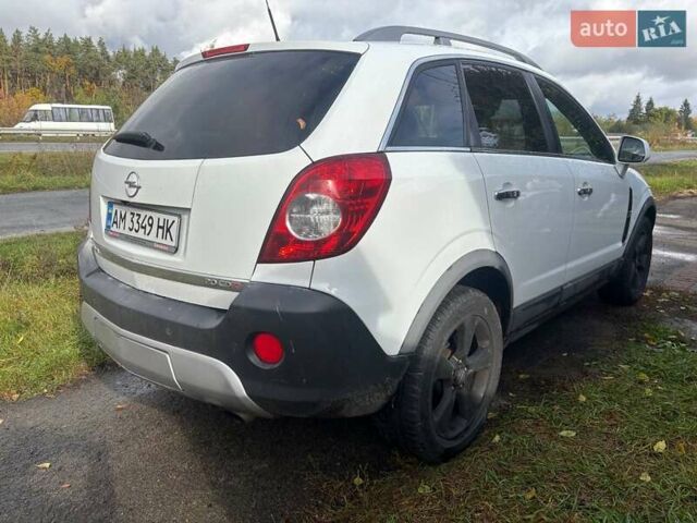 Опель Антара 2010 в Житомире на Automoto.ua Белый Опель Антара, объемом двигателя 1.99 л и пробегом 198 тыс. км за 8500 $, фото 2 на Automoto.ua