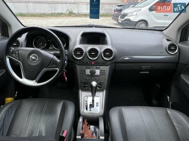 Опель Антара 2010 в Черновцах на Automoto.ua Белый Опель Антара, объемом двигателя 2 л и пробегом 170 тыс. км за 11663 $, фото 4 на Automoto.ua