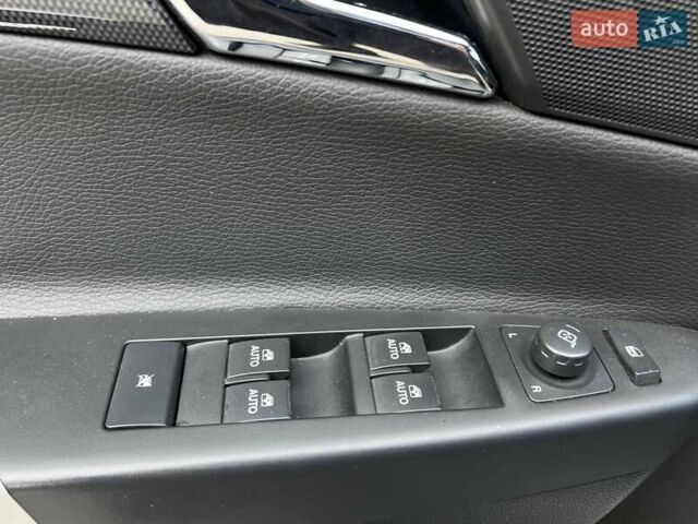 Опель Антара 2010 в Черновцах на Automoto.ua Белый Опель Антара, объемом двигателя 2 л и пробегом 170 тыс. км за 11663 $, фото 12 на Automoto.ua