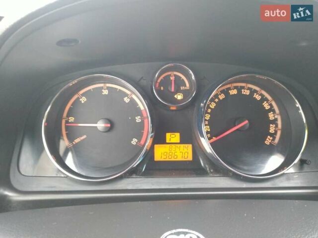 Опель Антара 2010 в Житомире на Automoto.ua Белый Опель Антара, объемом двигателя 1.99 л и пробегом 198 тыс. км за 8500 $, фото 13 на Automoto.ua