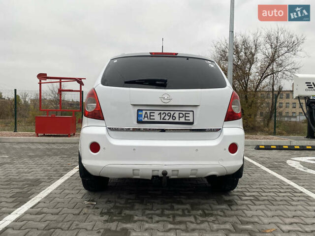 Белый Опель Антара, объемом двигателя 2 л и пробегом 251 тыс. км за 8650 $, фото 4 на Automoto.ua