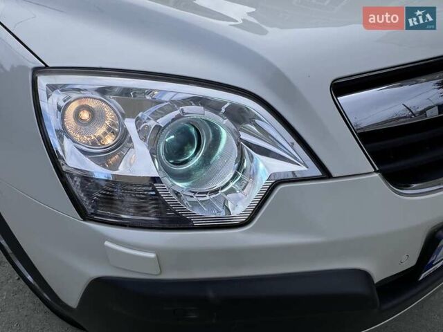 Опель Антара 2010 в Черновцах на Automoto.ua Белый Опель Антара, объемом двигателя 2 л и пробегом 170 тыс. км за 11663 $, фото 20 на Automoto.ua