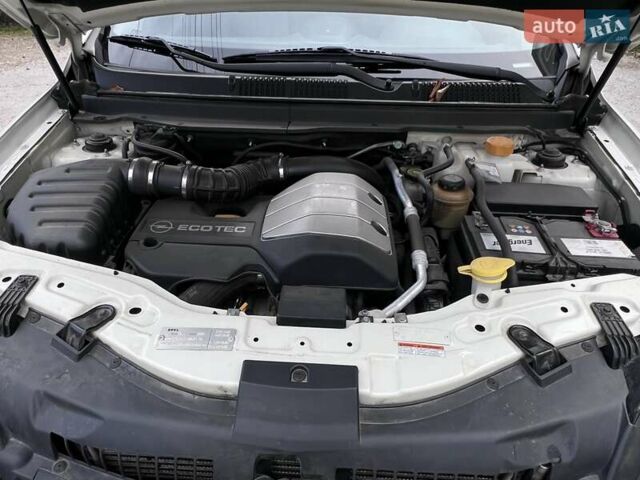 Опель Антара 2010 в Черновцах на Automoto.ua Белый Опель Антара, объемом двигателя 2 л и пробегом 170 тыс. км за 11663 $, фото 17 на Automoto.ua