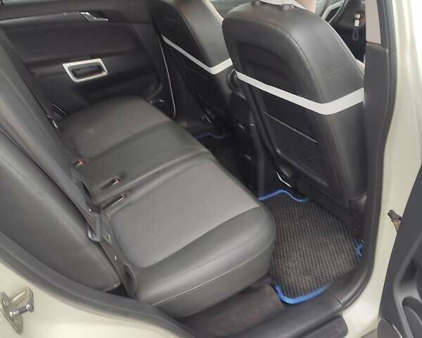 Белый Опель Антара, объемом двигателя 2 л и пробегом 280 тыс. км за 9500 $, фото 4 на Automoto.ua