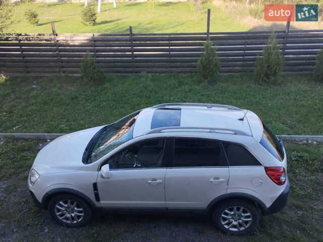 Білий Опель Антара, об'ємом двигуна 2 л та пробігом 208 тис. км за 9200 $, фото 4 на Automoto.ua