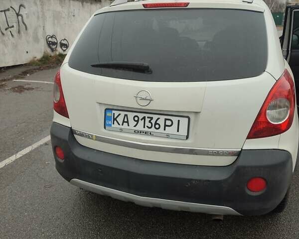 Белый Опель Антара, объемом двигателя 2 л и пробегом 280 тыс. км за 9500 $, фото 3 на Automoto.ua