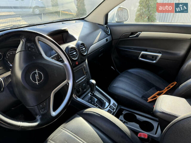 Білий Опель Антара, об'ємом двигуна 2.2 л та пробігом 130 тис. км за 10900 $, фото 20 на Automoto.ua