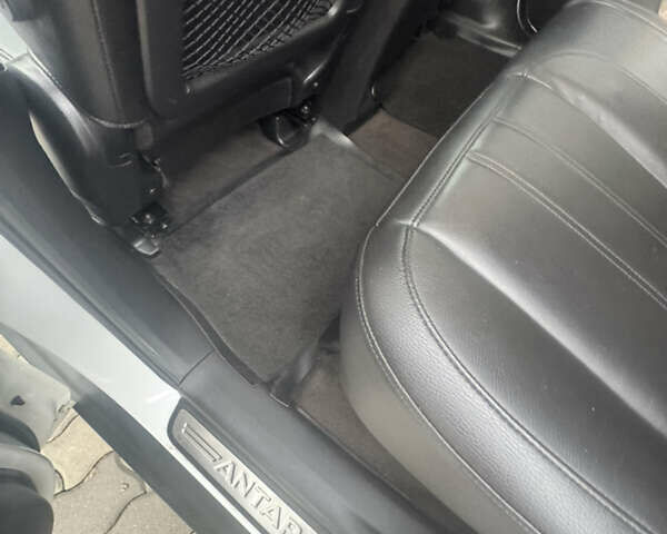 Білий Опель Антара, об'ємом двигуна 2.2 л та пробігом 131 тис. км за 9650 $, фото 87 на Automoto.ua