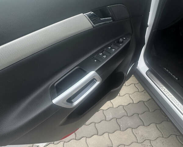 Білий Опель Антара, об'ємом двигуна 2.2 л та пробігом 131 тис. км за 9650 $, фото 99 на Automoto.ua