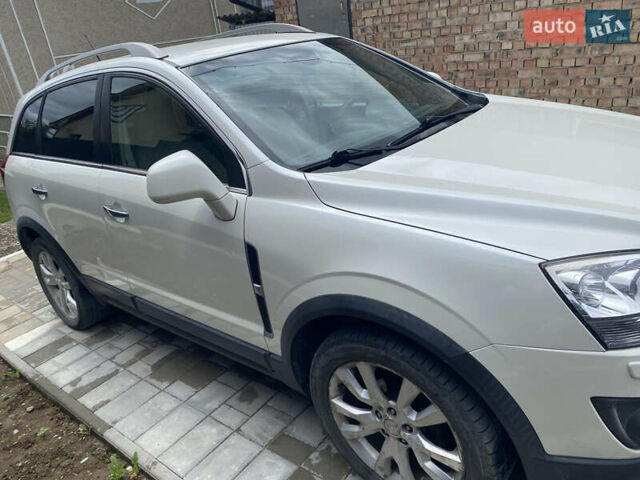 Белый Опель Антара, объемом двигателя 2.23 л и пробегом 181 тыс. км за 9500 $, фото 3 на Automoto.ua