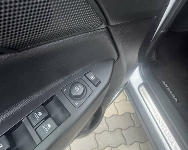 Білий Опель Антара, об'ємом двигуна 2.2 л та пробігом 131 тис. км за 9650 $, фото 82 на Automoto.ua