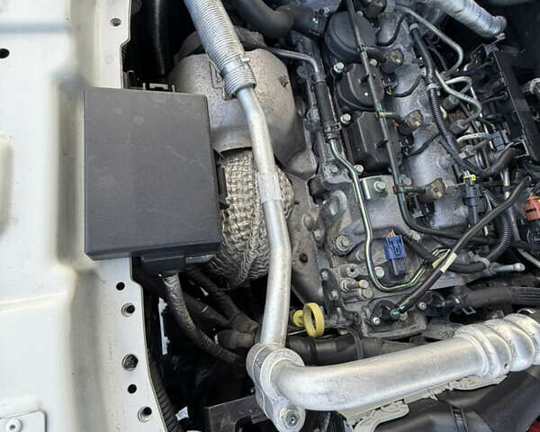 Білий Опель Антара, об'ємом двигуна 2.23 л та пробігом 132 тис. км за 9400 $, фото 51 на Automoto.ua