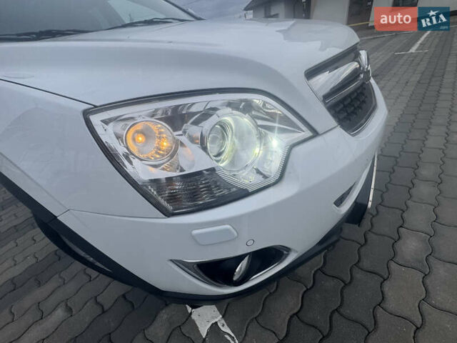 Білий Опель Антара, об'ємом двигуна 2.2 л та пробігом 131 тис. км за 9650 $, фото 7 на Automoto.ua