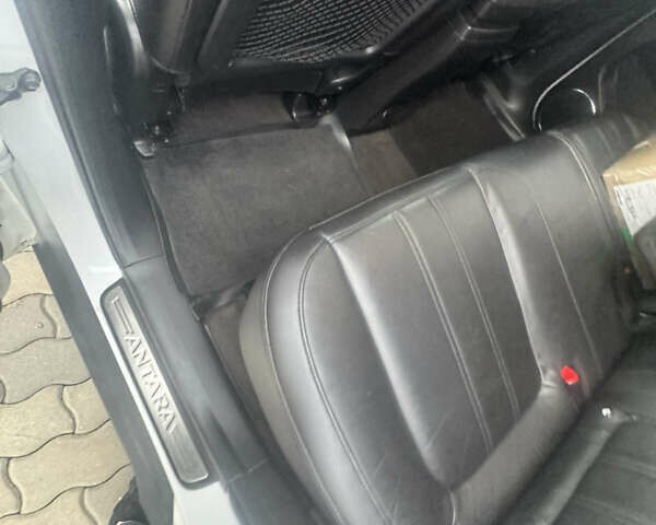 Білий Опель Антара, об'ємом двигуна 2.2 л та пробігом 131 тис. км за 9650 $, фото 77 на Automoto.ua