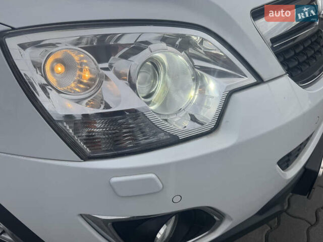 Білий Опель Антара, об'ємом двигуна 2.2 л та пробігом 131 тис. км за 9650 $, фото 3 на Automoto.ua