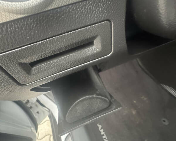 Білий Опель Антара, об'ємом двигуна 2.2 л та пробігом 131 тис. км за 9650 $, фото 33 на Automoto.ua