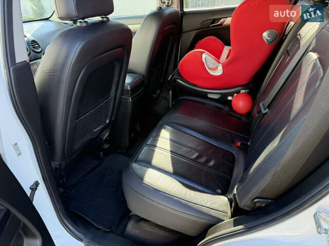 Білий Опель Антара, об'ємом двигуна 2.2 л та пробігом 130 тис. км за 10900 $, фото 19 на Automoto.ua