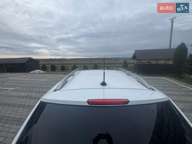 Білий Опель Антара, об'ємом двигуна 2.2 л та пробігом 131 тис. км за 9650 $, фото 18 на Automoto.ua