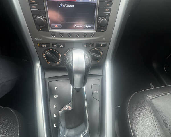 Білий Опель Антара, об'ємом двигуна 2.2 л та пробігом 131 тис. км за 9650 $, фото 98 на Automoto.ua