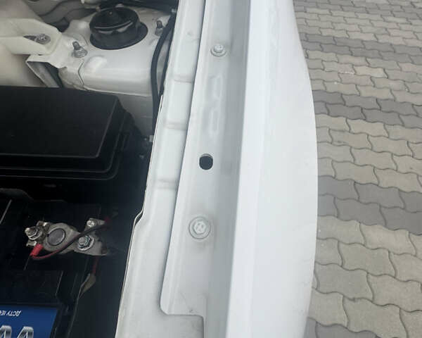 Білий Опель Антара, об'ємом двигуна 2.2 л та пробігом 131 тис. км за 9650 $, фото 34 на Automoto.ua