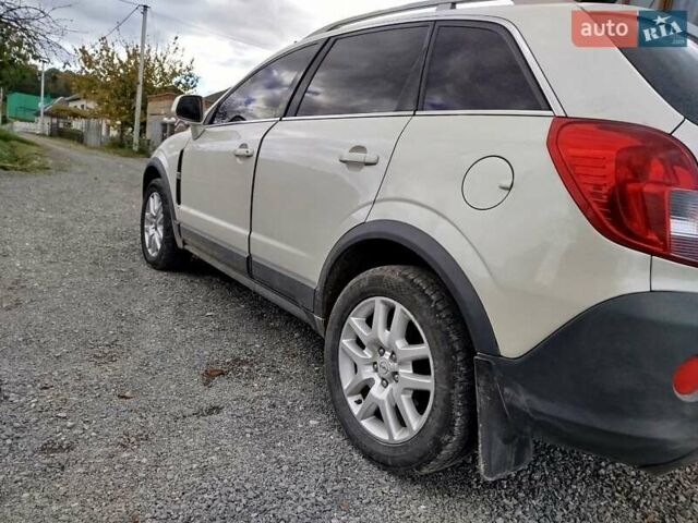 Опель Антара 2012 в Ужгороде на Automoto.ua Белый Опель Антара, объемом двигателя 2.2 л и пробегом 475 тыс. км за 9500 $, фото 4 на Automoto.ua