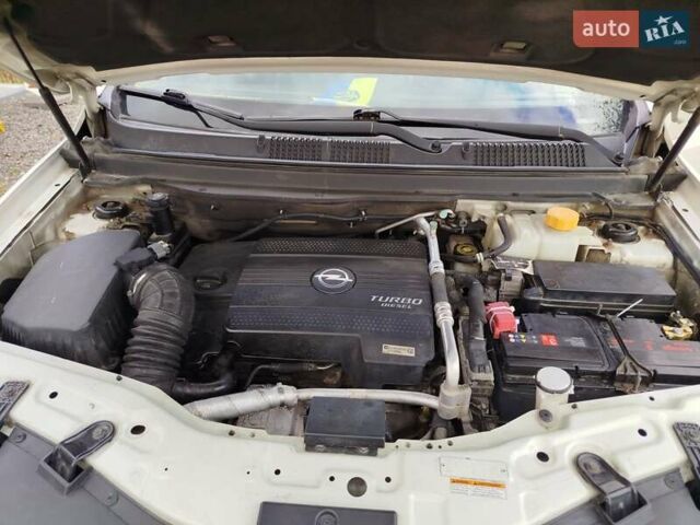 Опель Антара 2012 в Ужгороде на Automoto.ua Белый Опель Антара, объемом двигателя 2.2 л и пробегом 475 тыс. км за 9500 $, фото 12 на Automoto.ua