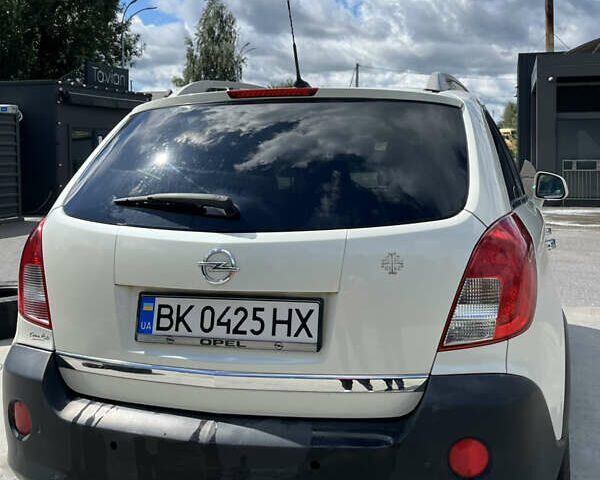 Білий Опель Антара, об'ємом двигуна 2.2 л та пробігом 189 тис. км за 9900 $, фото 4 на Automoto.ua