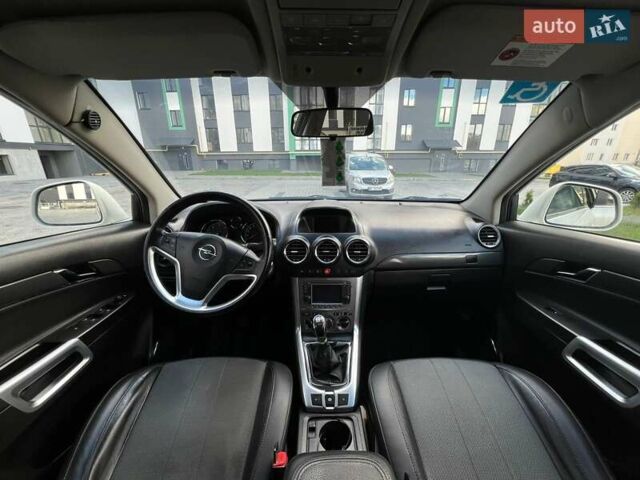 Белый Опель Антара, объемом двигателя 2.2 л и пробегом 224 тыс. км за 9620 $, фото 5 на Automoto.ua