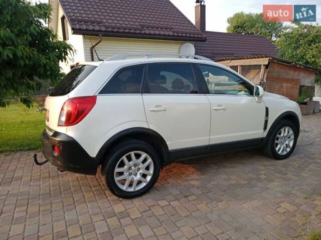 Белый Опель Антара, объемом двигателя 2.2 л и пробегом 199 тыс. км за 9500 $, фото 15 на Automoto.ua