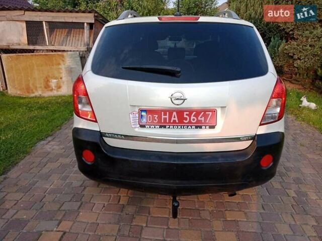 Белый Опель Антара, объемом двигателя 2.2 л и пробегом 199 тыс. км за 9500 $, фото 4 на Automoto.ua