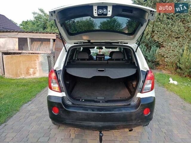 Белый Опель Антара, объемом двигателя 2.2 л и пробегом 199 тыс. км за 9500 $, фото 10 на Automoto.ua