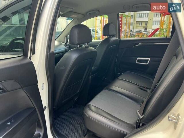 Белый Опель Антара, объемом двигателя 2.2 л и пробегом 224 тыс. км за 9620 $, фото 6 на Automoto.ua