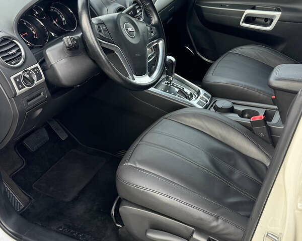 Білий Опель Антара, об'ємом двигуна 2.2 л та пробігом 212 тис. км за 11750 $, фото 12 на Automoto.ua