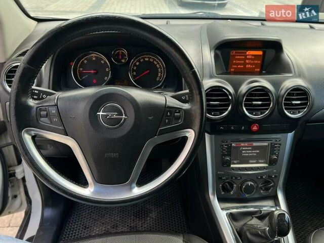 Белый Опель Антара, объемом двигателя 2.2 л и пробегом 224 тыс. км за 9620 $, фото 4 на Automoto.ua