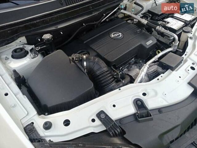 Белый Опель Антара, объемом двигателя 2.2 л и пробегом 199 тыс. км за 9500 $, фото 25 на Automoto.ua