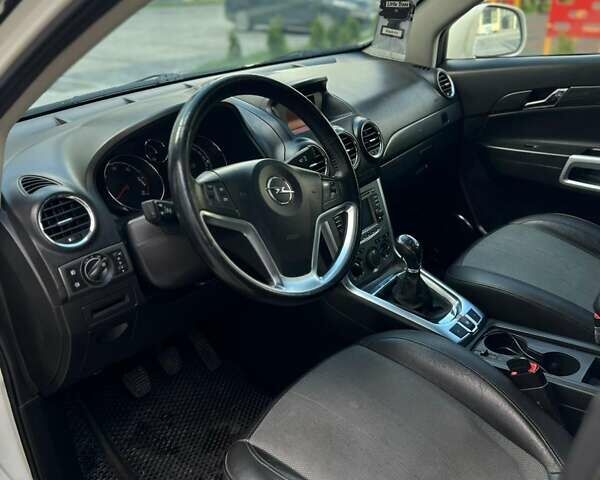 Белый Опель Антара, объемом двигателя 2.2 л и пробегом 224 тыс. км за 9620 $, фото 15 на Automoto.ua