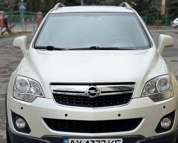 Білий Опель Антара, об'ємом двигуна 2.38 л та пробігом 154 тис. км за 9799 $, фото 10 на Automoto.ua