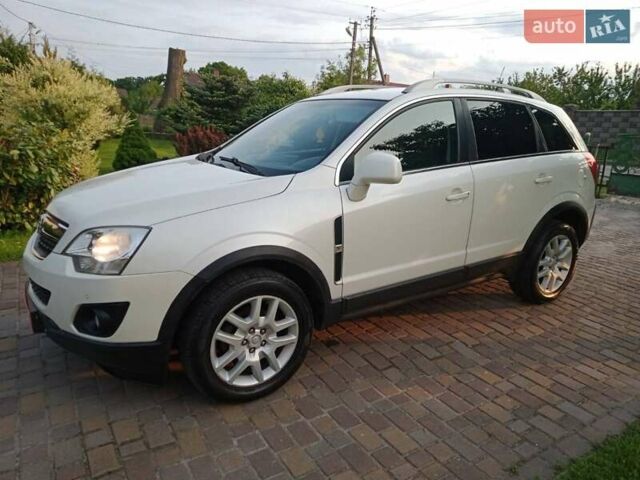 Белый Опель Антара, объемом двигателя 2.2 л и пробегом 199 тыс. км за 9500 $, фото 14 на Automoto.ua