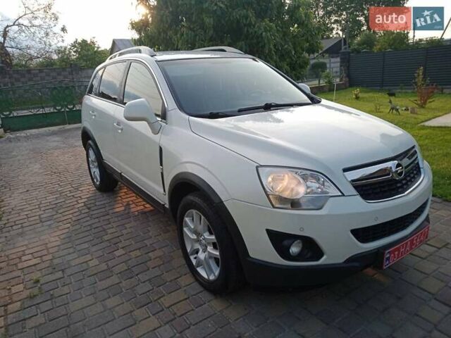 Белый Опель Антара, объемом двигателя 2.2 л и пробегом 199 тыс. км за 9500 $, фото 16 на Automoto.ua