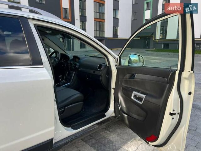 Белый Опель Антара, объемом двигателя 2.2 л и пробегом 224 тыс. км за 9620 $, фото 14 на Automoto.ua