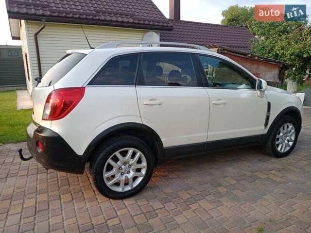 Белый Опель Антара, объемом двигателя 2.2 л и пробегом 199 тыс. км за 9500 $, фото 6 на Automoto.ua