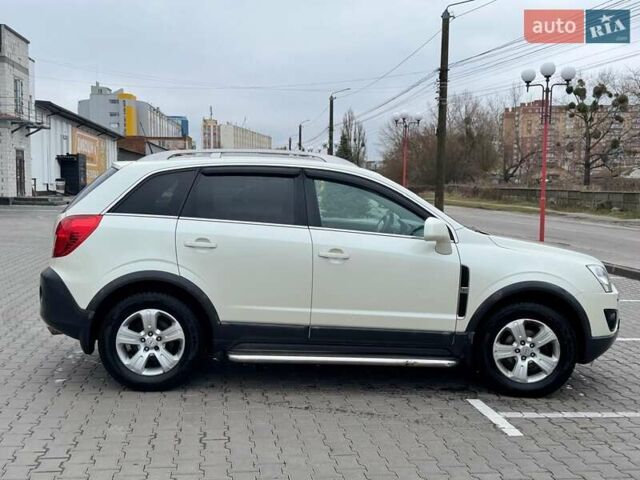 Білий Опель Антара, об'ємом двигуна 2.38 л та пробігом 154 тис. км за 9799 $, фото 3 на Automoto.ua