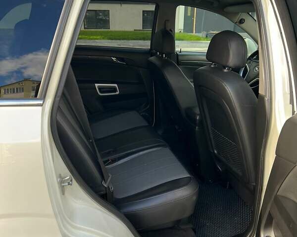 Белый Опель Антара, объемом двигателя 2.2 л и пробегом 224 тыс. км за 9620 $, фото 11 на Automoto.ua