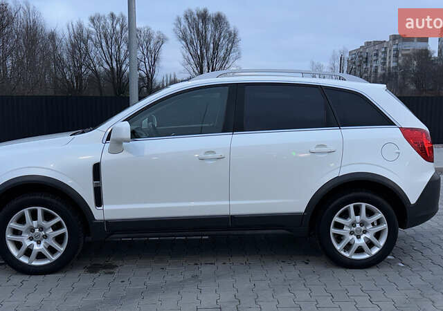 Білий Опель Антара, об'ємом двигуна 2.2 л та пробігом 113 тис. км за 12200 $, фото 4 на Automoto.ua