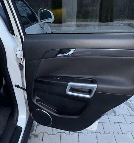 Білий Опель Антара, об'ємом двигуна 2.2 л та пробігом 113 тис. км за 12200 $, фото 18 на Automoto.ua