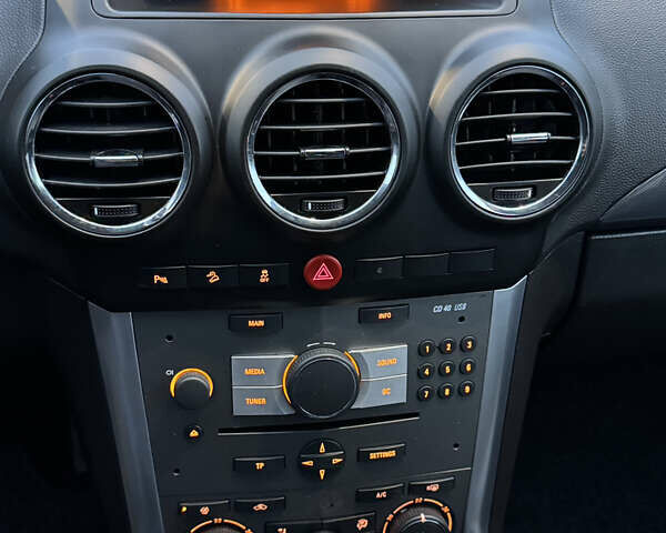 Білий Опель Антара, об'ємом двигуна 2.2 л та пробігом 113 тис. км за 12200 $, фото 27 на Automoto.ua