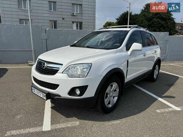 Белый Опель Антара, объемом двигателя 2.4 л и пробегом 128 тыс. км за 12000 $, фото 7 на Automoto.ua