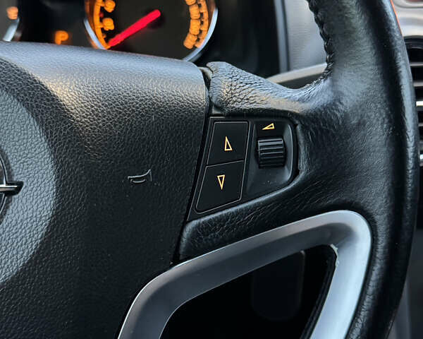 Білий Опель Антара, об'ємом двигуна 2.2 л та пробігом 113 тис. км за 12200 $, фото 30 на Automoto.ua