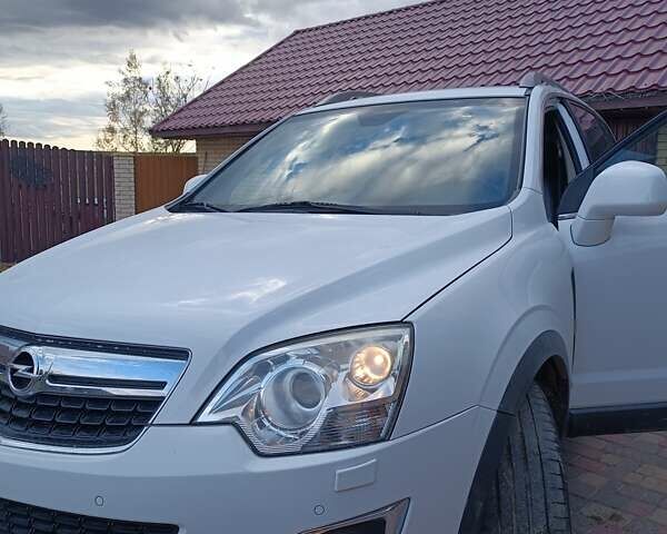 Білий Опель Антара, об'ємом двигуна 2.2 л та пробігом 271 тис. км за 11500 $, фото 3 на Automoto.ua